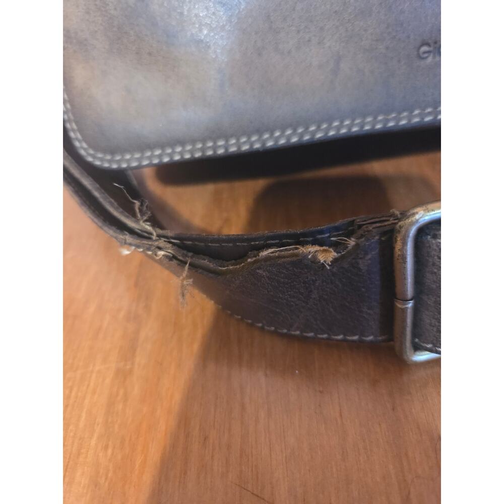 Gianni Conti Italian Leather Crossbody Messenger Laptop Bag Brown - Picture 3 of 11